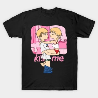 kiss me T-Shirt